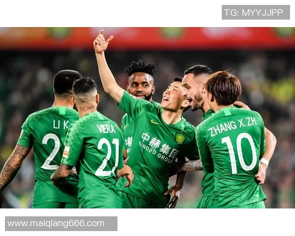 深圳羽毛球队以98分稳居冠军赛积分榜首位展现强劲实力 深圳羽毛球队以98分稳居冠军赛积分榜首位展现强劲实力