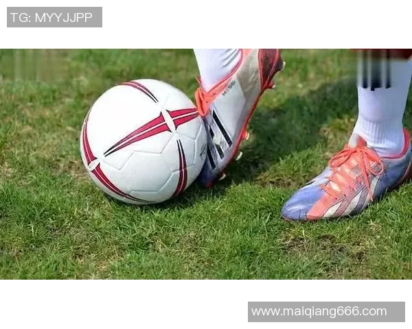足球新手必看:提升灵活性的实用技巧与训练方法分享 足球新手必看:提升灵活性的实用技巧与训练方法分享