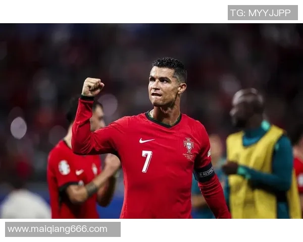 足球明星的传奇人生与辉煌成就全景回顾 足球明星的传奇人生与辉煌成就全景回顾