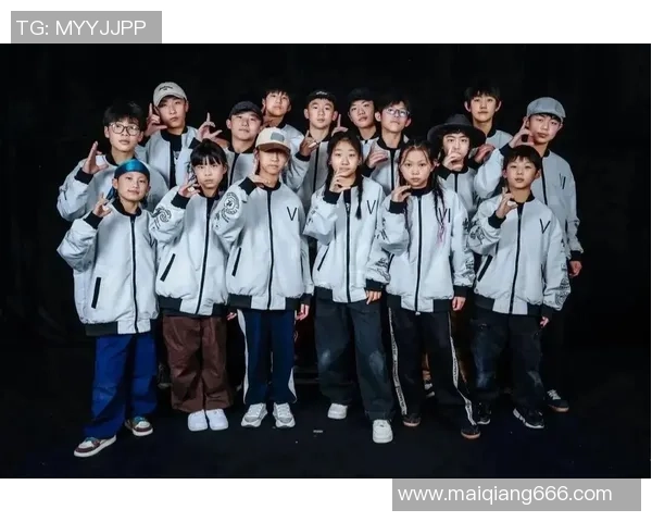 街舞专题:聚焦重庆街舞队的速度 街舞专题:聚焦重庆街舞队的速度